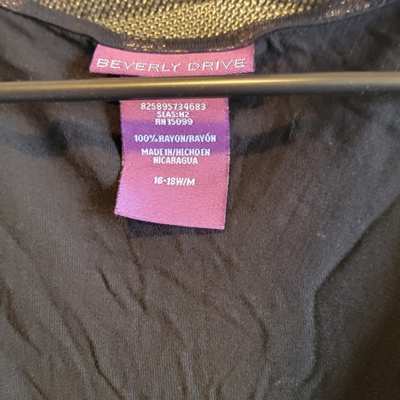 Top - Picture 3 of 3